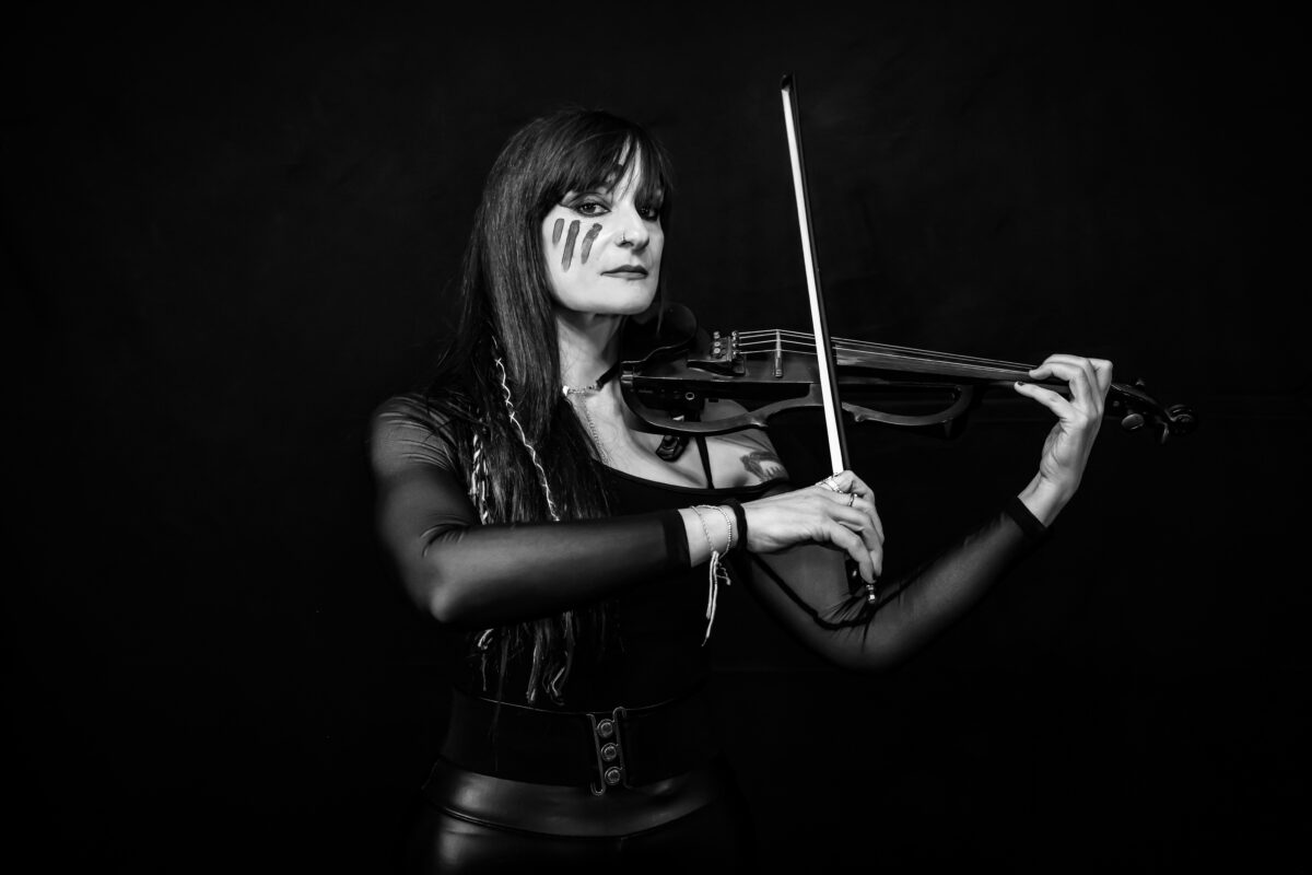 Eregion announce new violinist Katjia Di Giulio